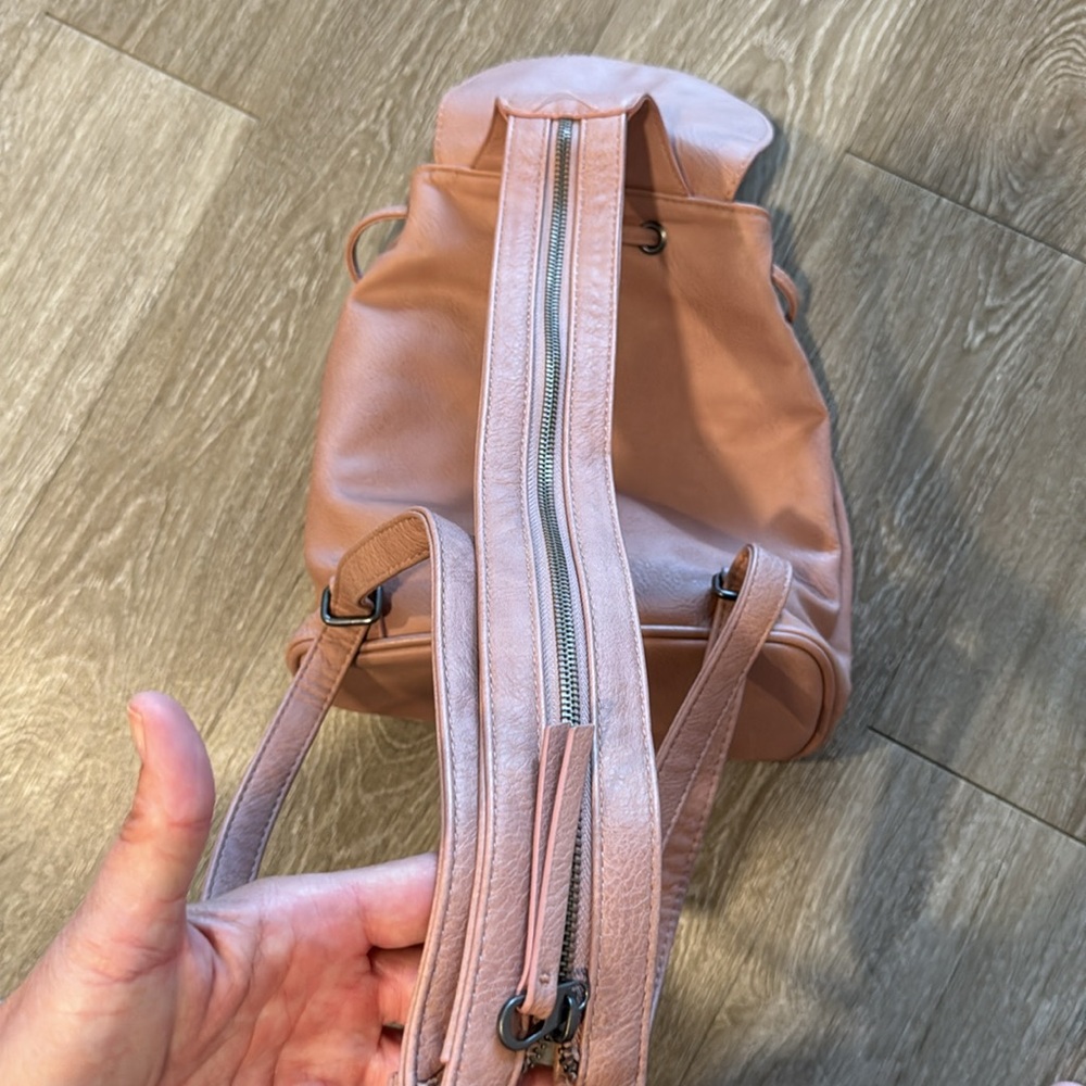Universal thread backpack - Picture 5 of 6